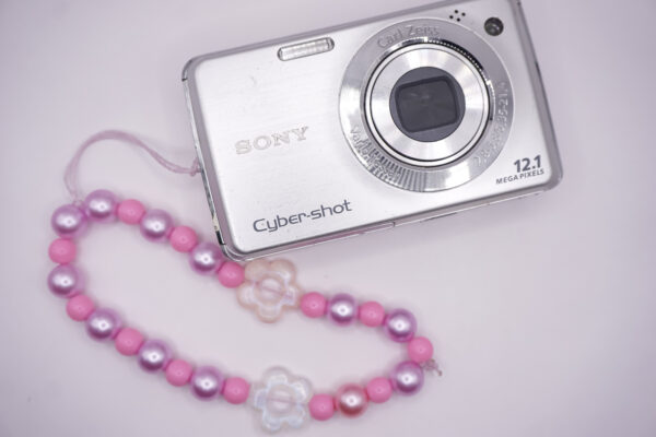 Strap by flowers - Image 3